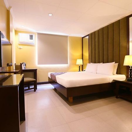 Hotel La Corona De Lipa Lipa City Kültér fotó