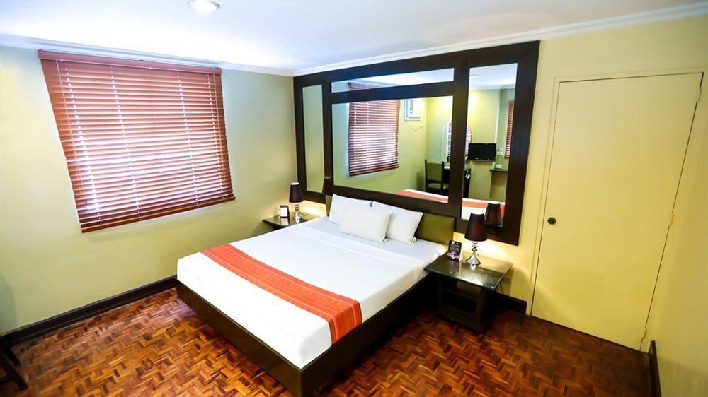 Hotel La Corona De Lipa Lipa City Kültér fotó