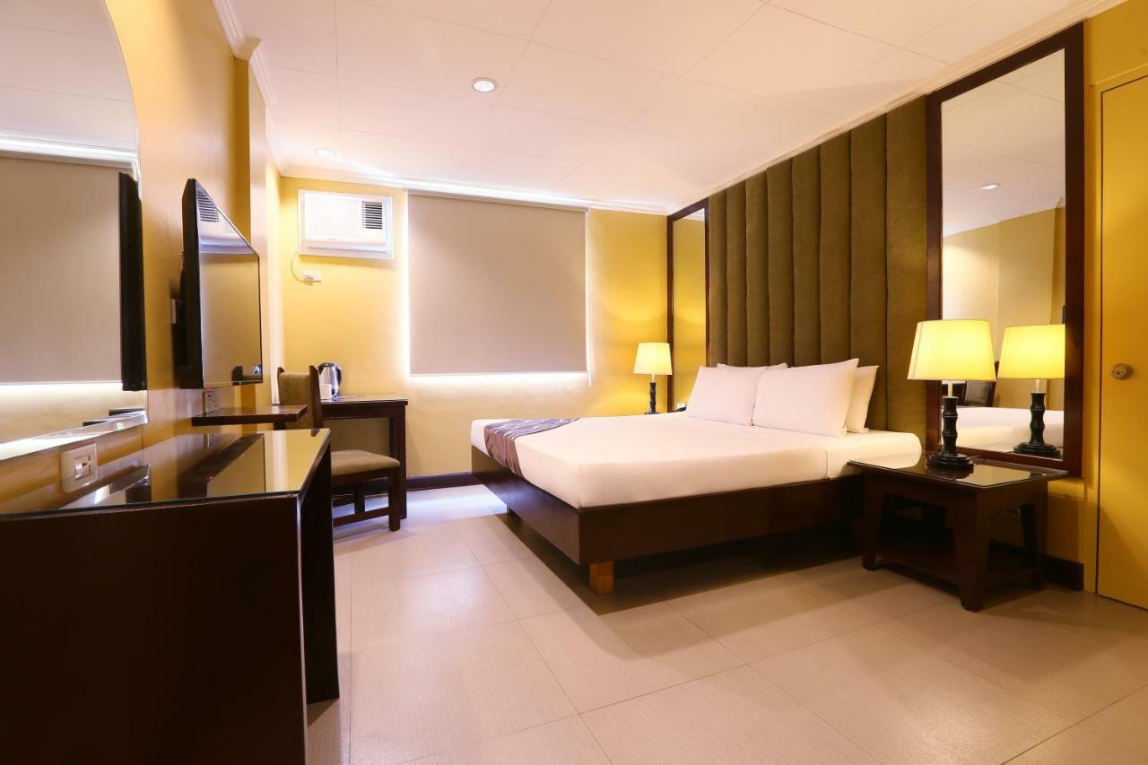 Hotel La Corona De Lipa Lipa City Kültér fotó